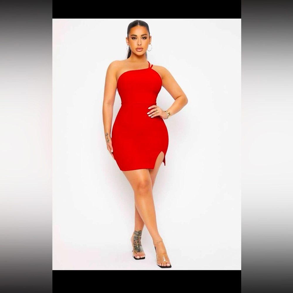 Beautiful red dress, never worn, perfect for birthday.